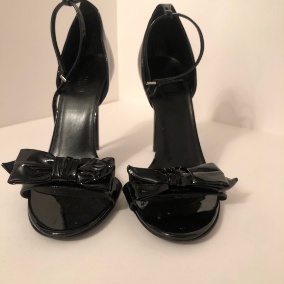 Gucci Shoes - Gucci bow sandals heels